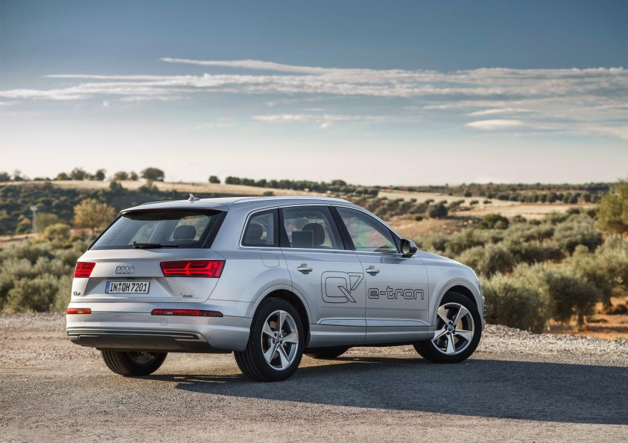  Audi Q7 e-tron TDI Quattro (4M) 2016 года  (WW) (фото 14 из 33)